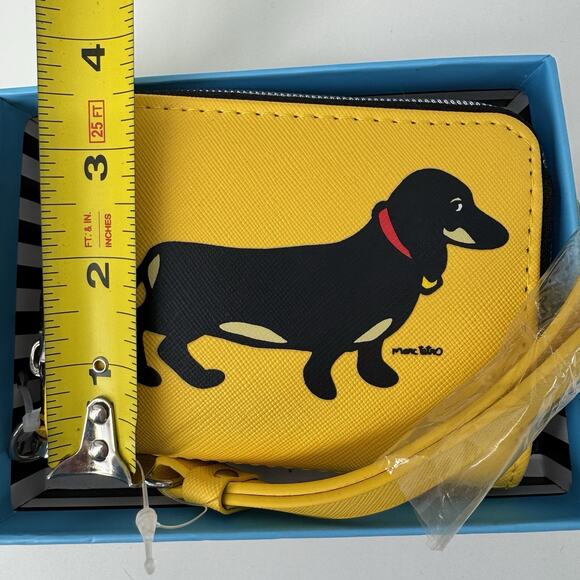 Marc Tetro Dachshund Small Zip-Around Yellow Wallet Wristlet New in Box - Picture 7 of 8